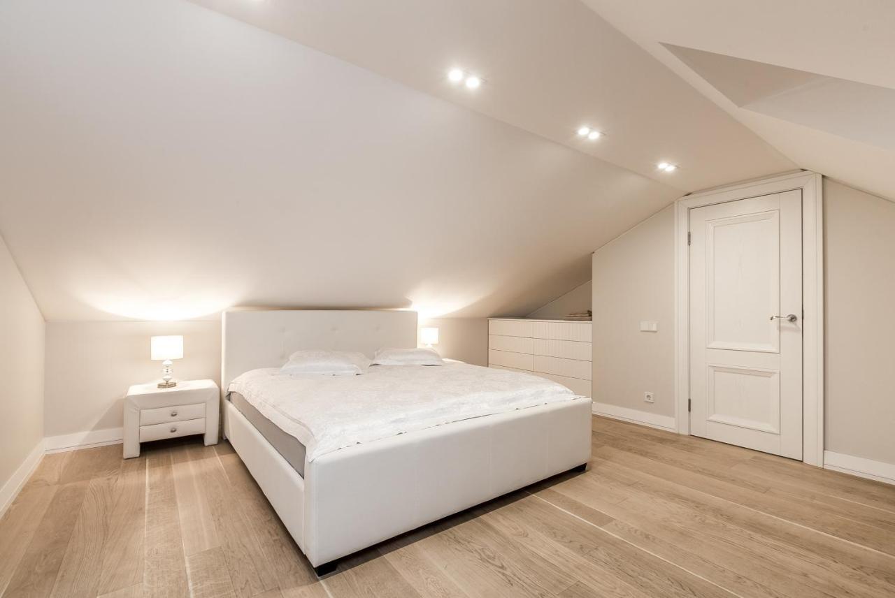 Lumiere Apartment *